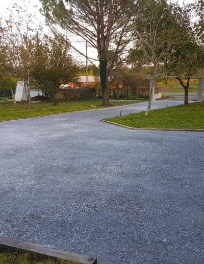 allée calcaire, terrassement, Cap'Paysages, paysagiste à La Brède, Martillac, Cadaujac, Villenave d'Ornon, Léognan, Audenge, bassin d'Arcachon