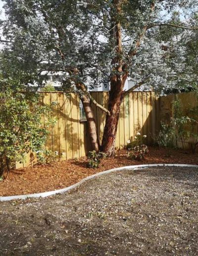 Réalisation d'une bordure, mise en place de paillage, Cap'Paysages, paysagiste, La Brède, Audenge, bassin d'Arcachon