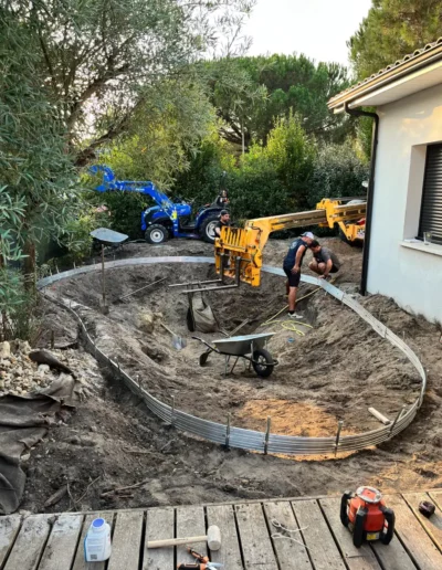 Un projet réalisé entièrement par Cap'Paysages, paysagiste à Audenge et La Brède, spécialiste piscine lagon