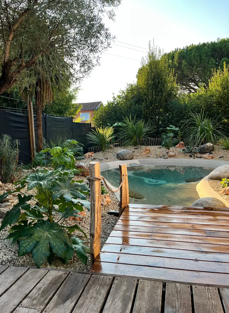 installation-piscine-lagon-la-brede Une réalisation Cap'Paysages, paysagiste et concepteur de piscine lagon à Audenge et en Gironde
